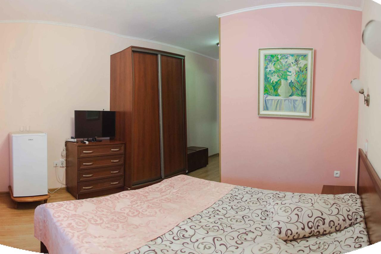 Podolyanka Hotel *
